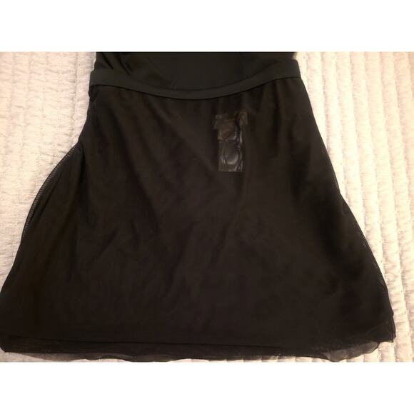 Isaac Mizrahi Size Plus 18 Black One Piece Swimsuit & Mesh Skirt A635929 NWT - Picture 4 of 13